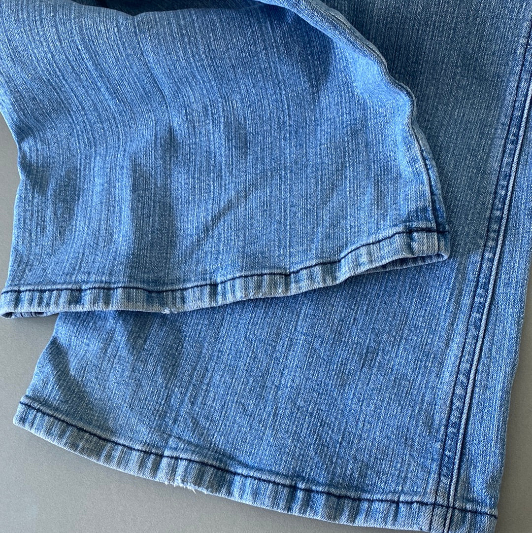 ♡ guess light blue wash jeans ♡