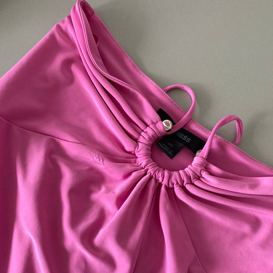 pink halter top