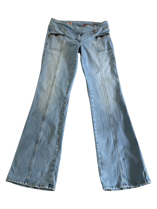 ♡ guess light blue wash jeans ♡